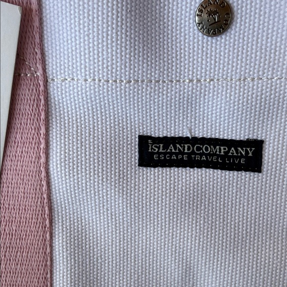 Island Company Large White and Pink Tote Bag - Picture 7 of 10